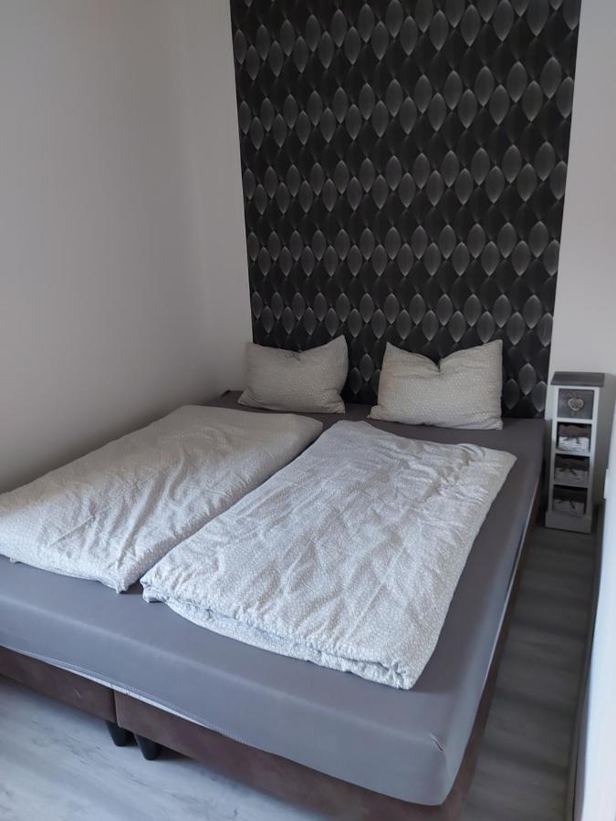 Апартаменти Corner Apartman 2 Шіофок Екстер'єр фото