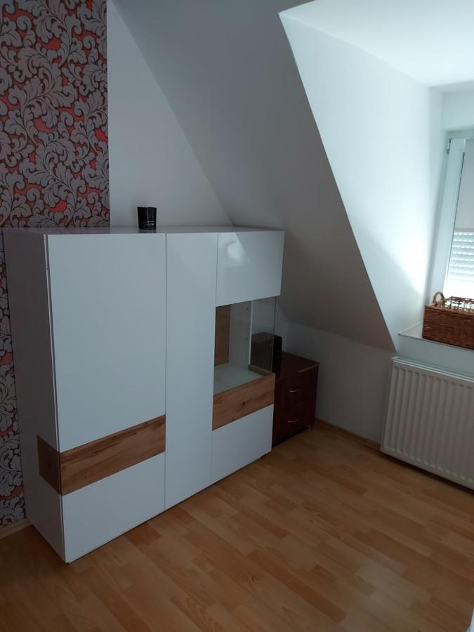 Апартаменти Corner Apartman 2 Шіофок Екстер'єр фото