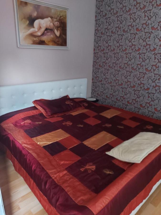 Апартаменти Corner Apartman 2 Шіофок Екстер'єр фото
