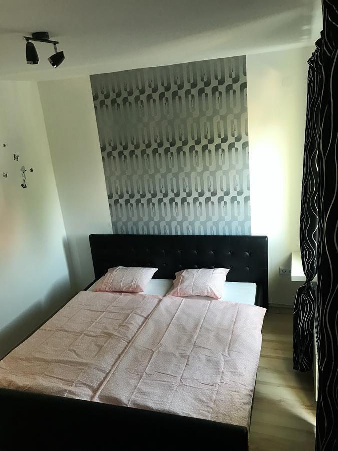 Апартаменти Corner Apartman 2 Шіофок Екстер'єр фото